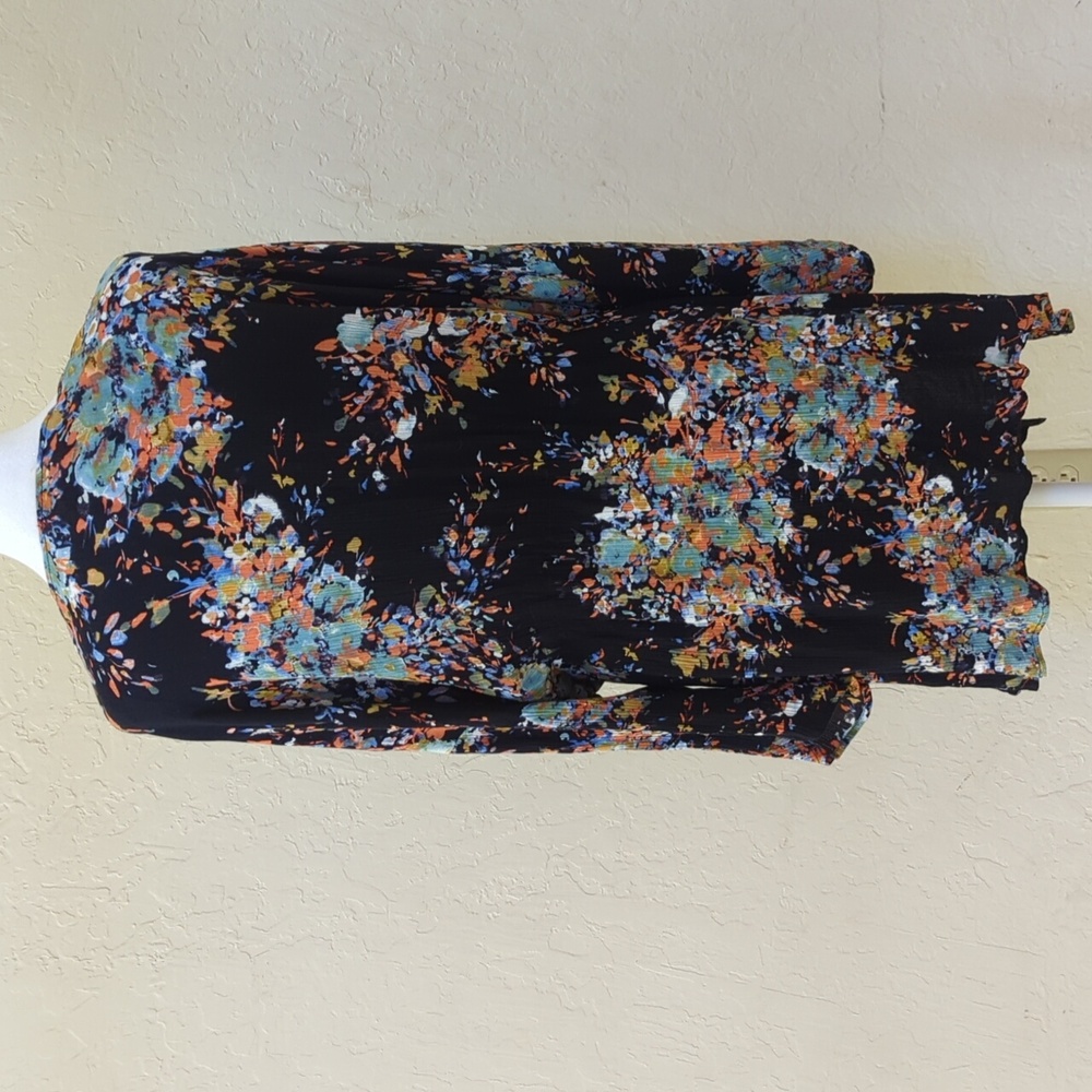Lovestitch Black Floral Tie Front Overlay Kimono Size 1X/2X - Picture 6 of 8
